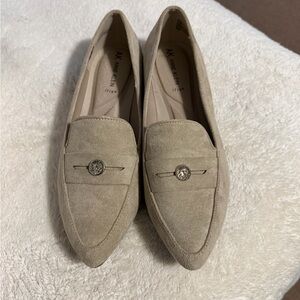 Anne Klein Women's Beige Loafers